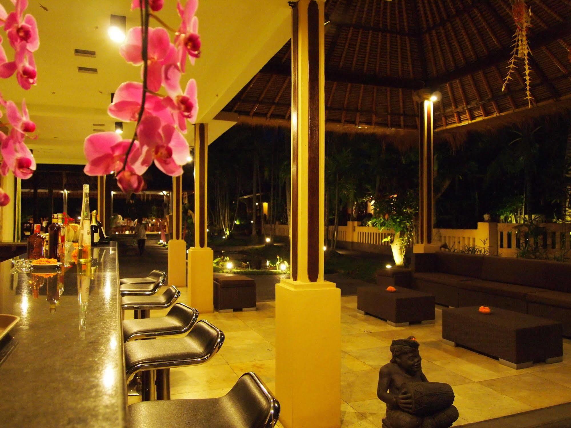 Saren Indah Hotel - CHSE Certified Ubud Exterior foto